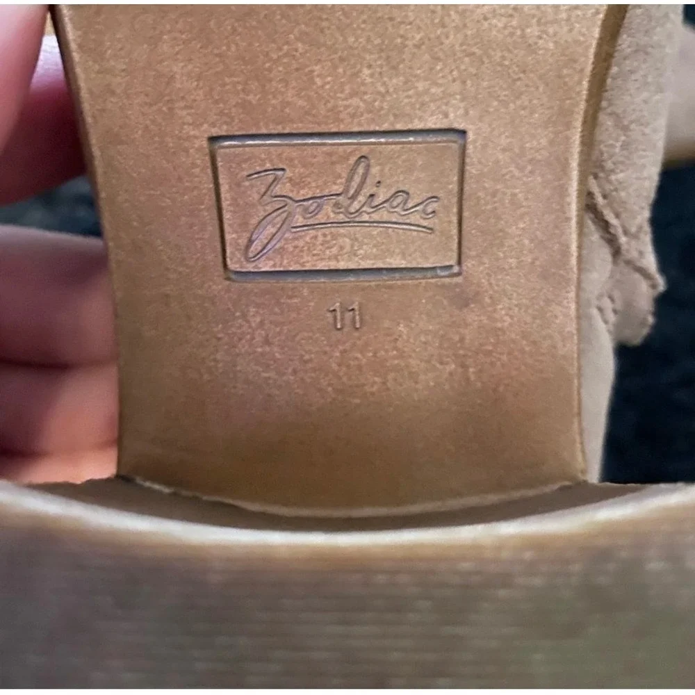 Zodiac Tan Suede‎ V Cut Block Heel Ankle Boots Size 11